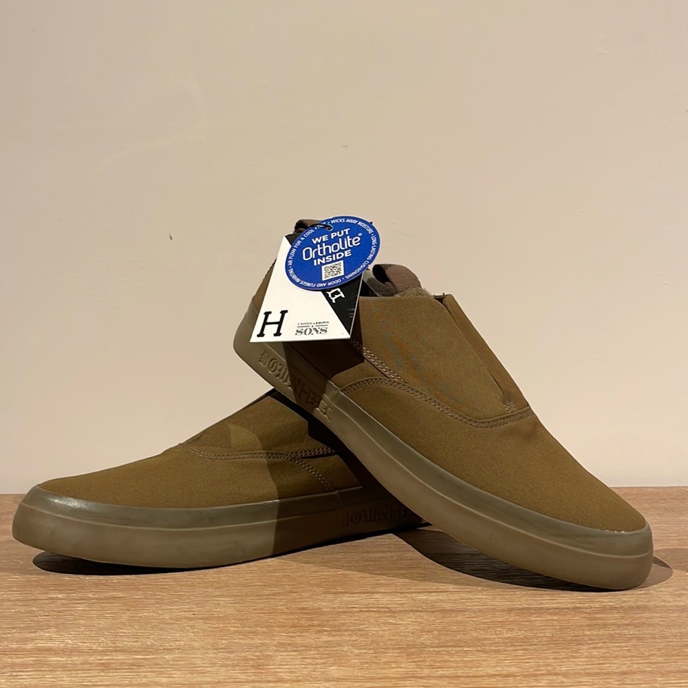NIB Men’s HUF Dylan Slip On x UA size 11